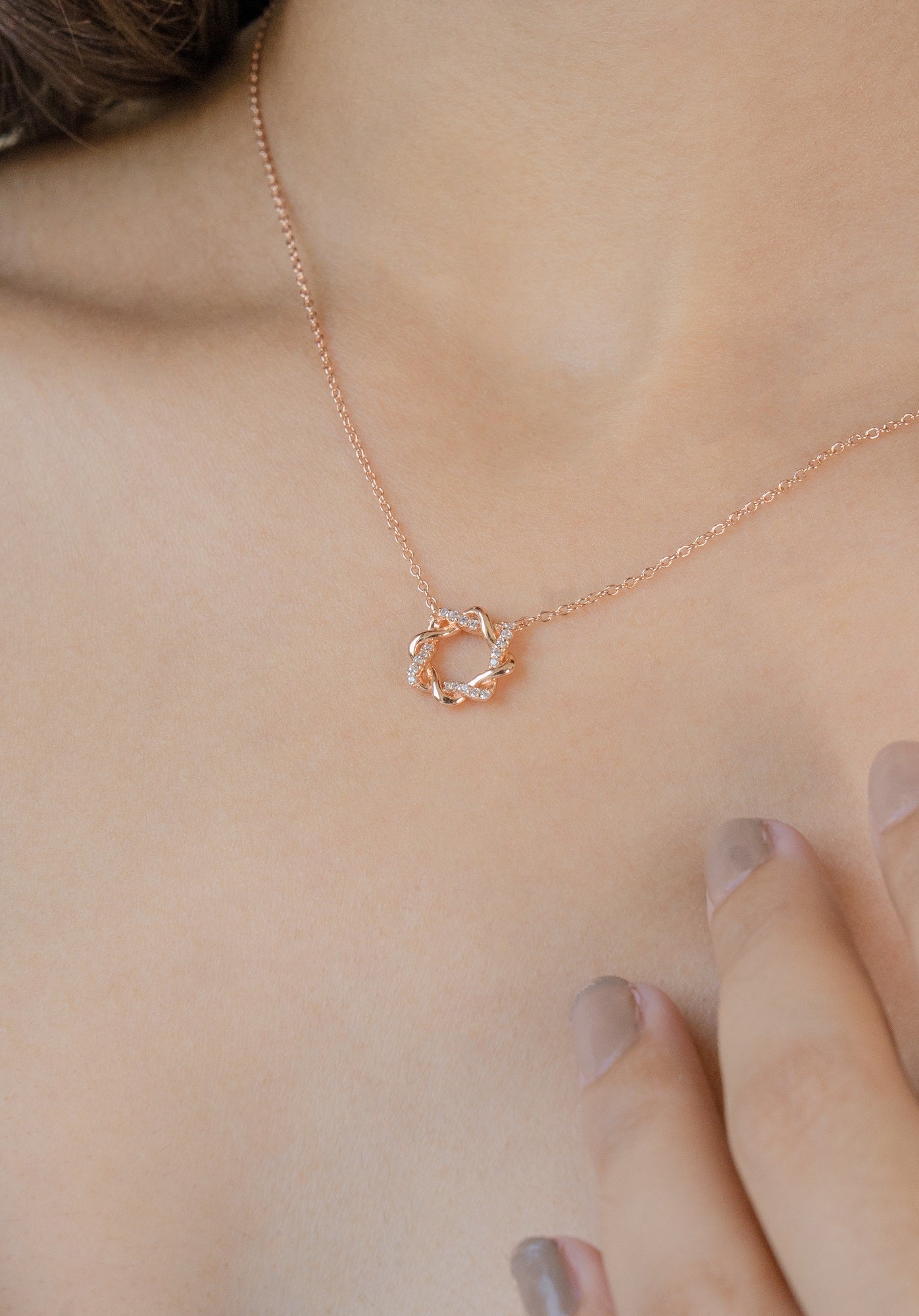 Zyra Loop Sterling Silver Pendant Set